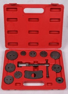 Zestaw do cofania tłoczków hamulcowych